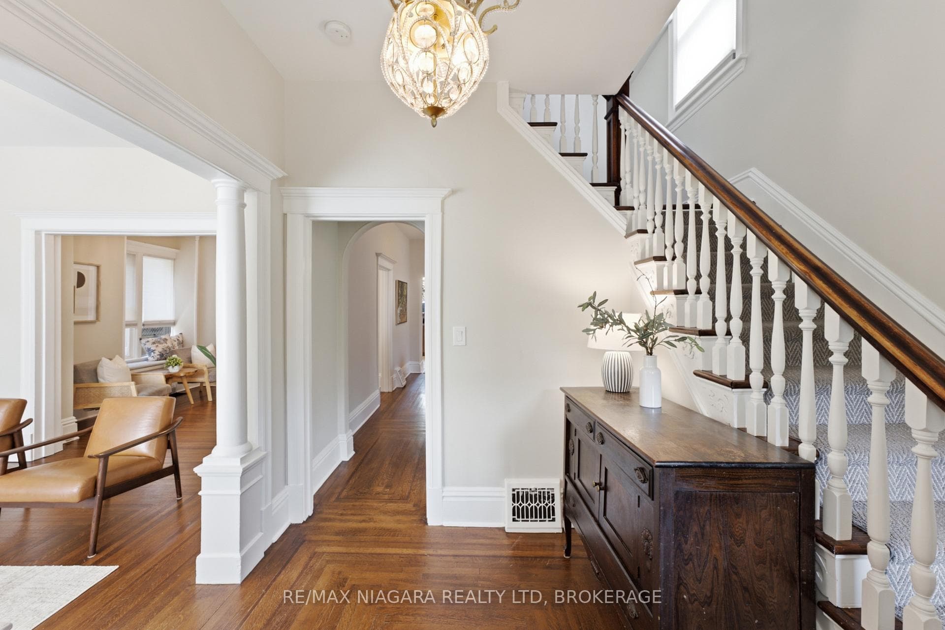 2 Cottage Avenue photo 4