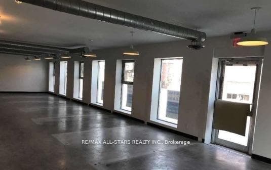 1269 Dundas Street Unit 200 photo 4
