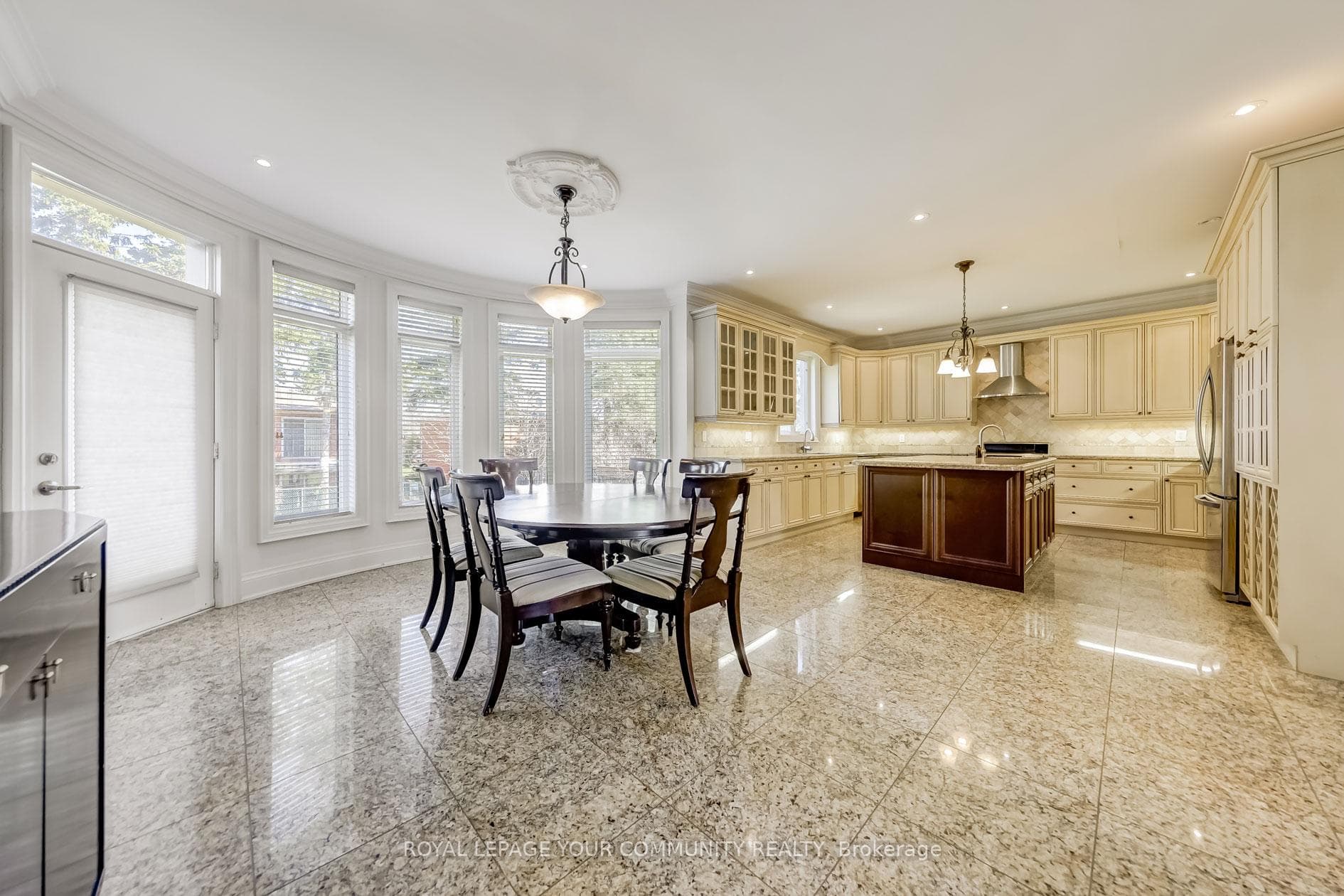 474 Cummer Avenue photo 8