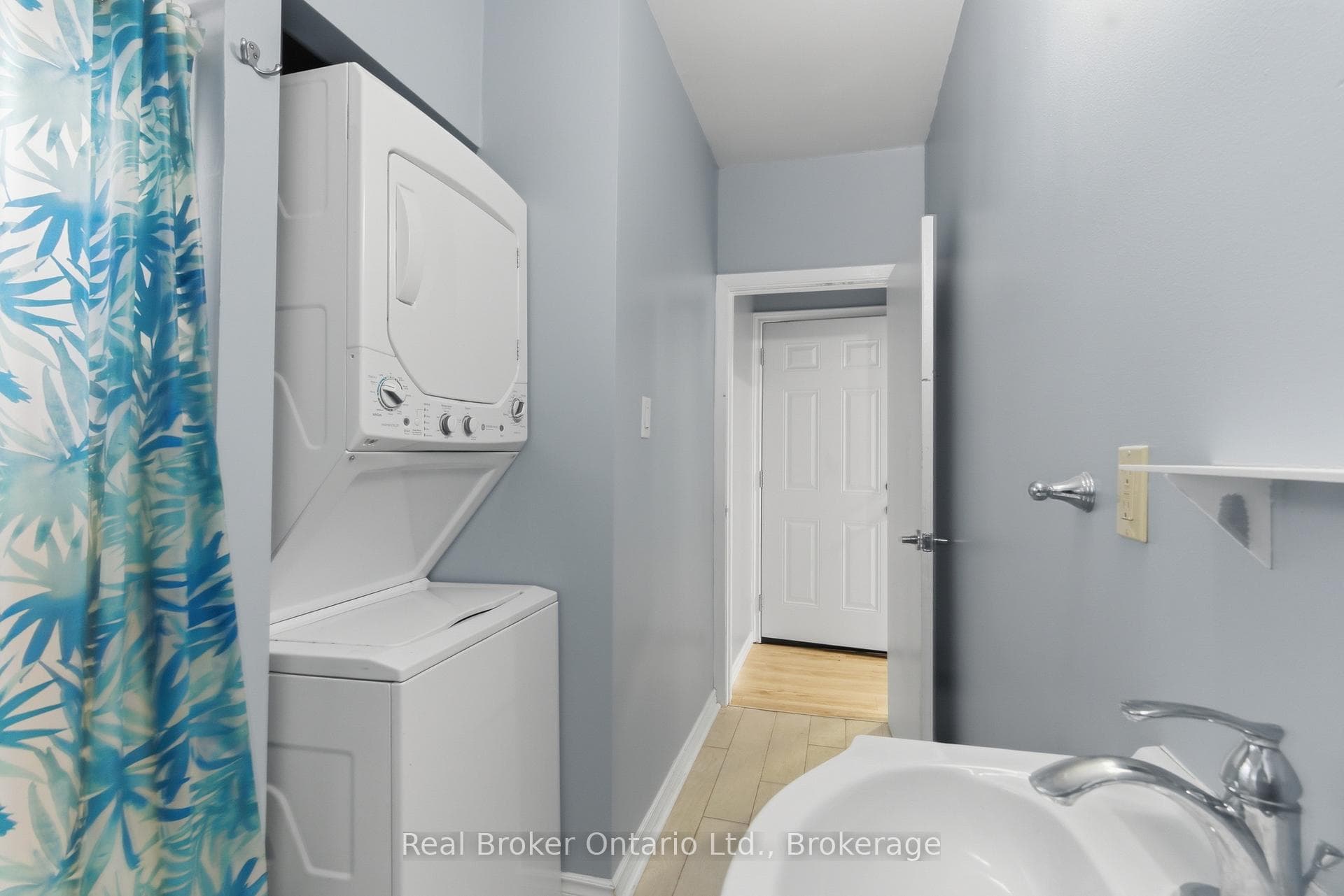 880 LAWRENCE Road photo 20
