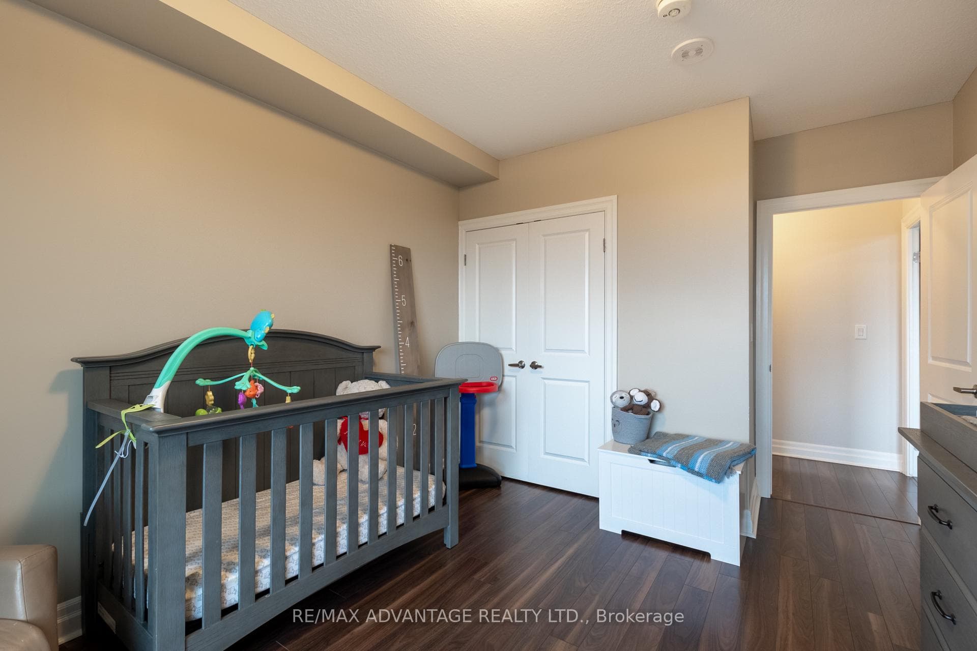 260 Villagewalk Boulevard Unit 603 photo 10