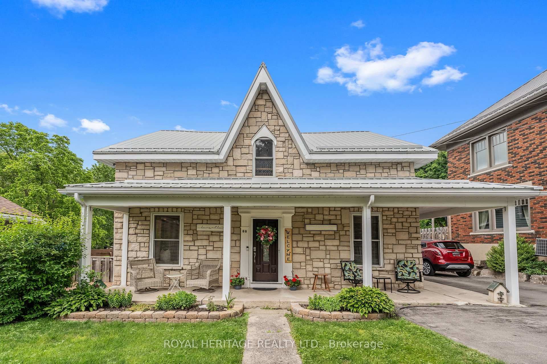 88 West Front Street photo 1