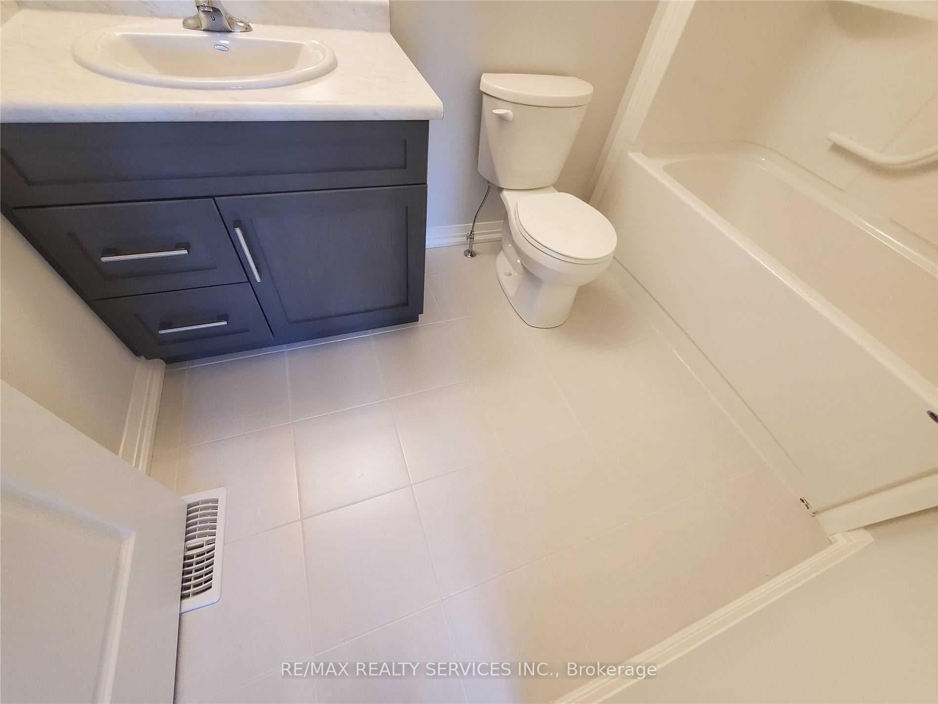 7418 Jonathan Drive photo 13