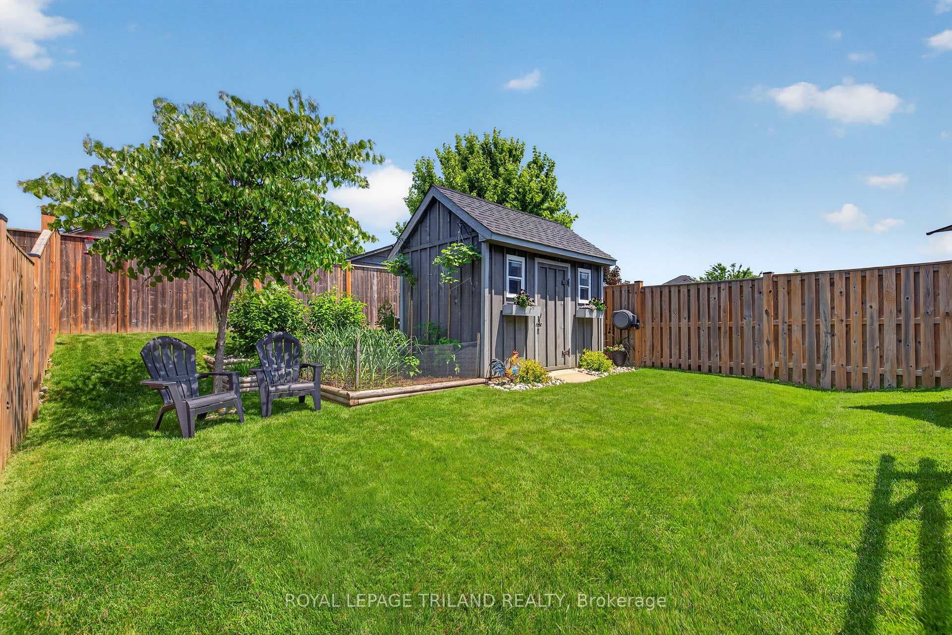 11 Empire Parkway photo 44