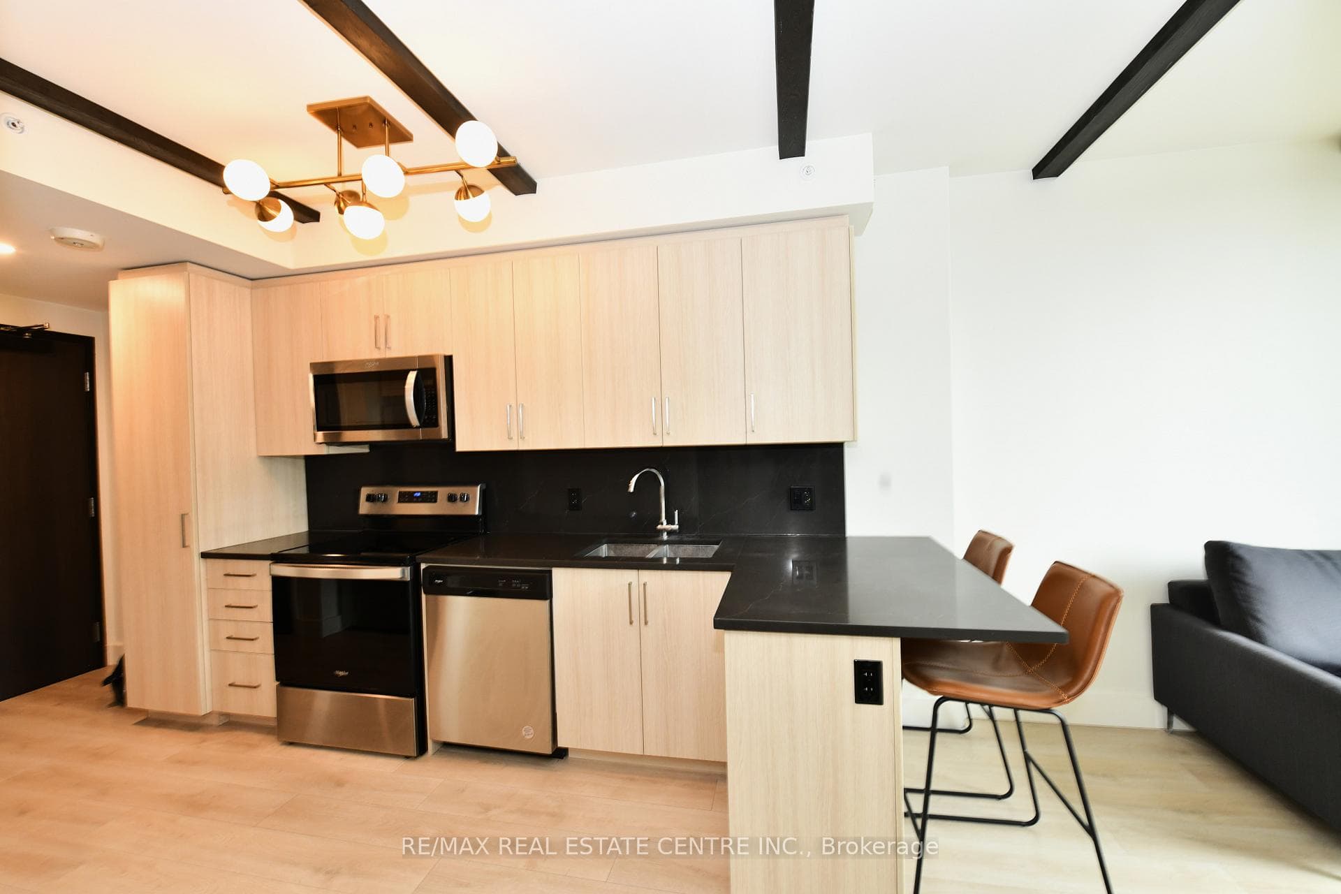 145 Columbia Street Unit 736 photo 8