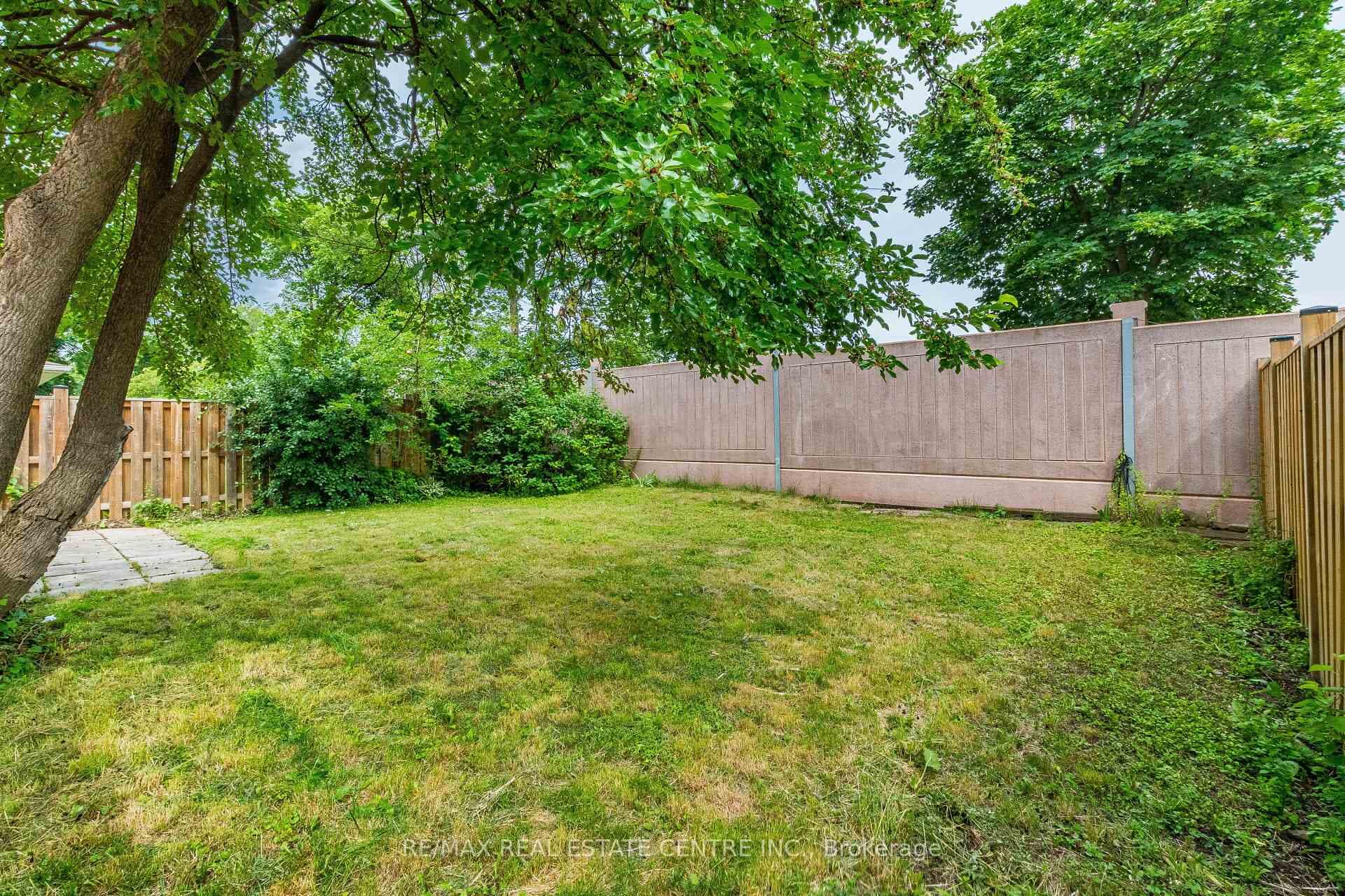 1124 Shagbark Crescent photo 32