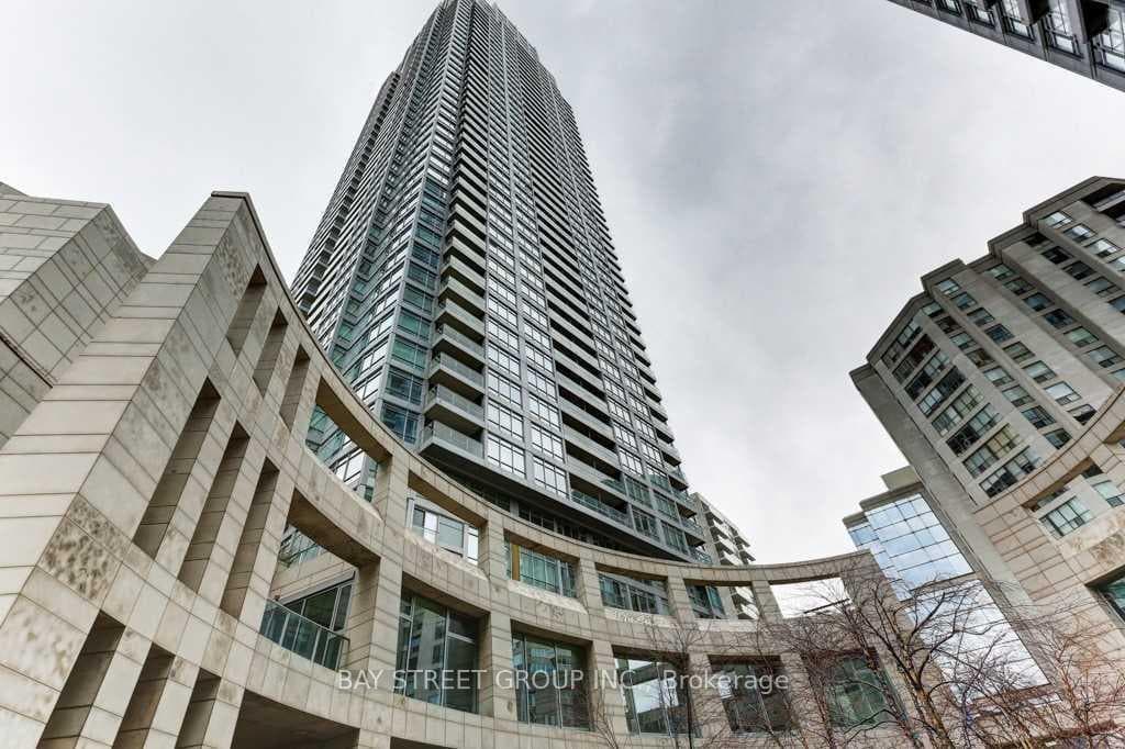 2191 Yonge Street Unit 2012 photo 1