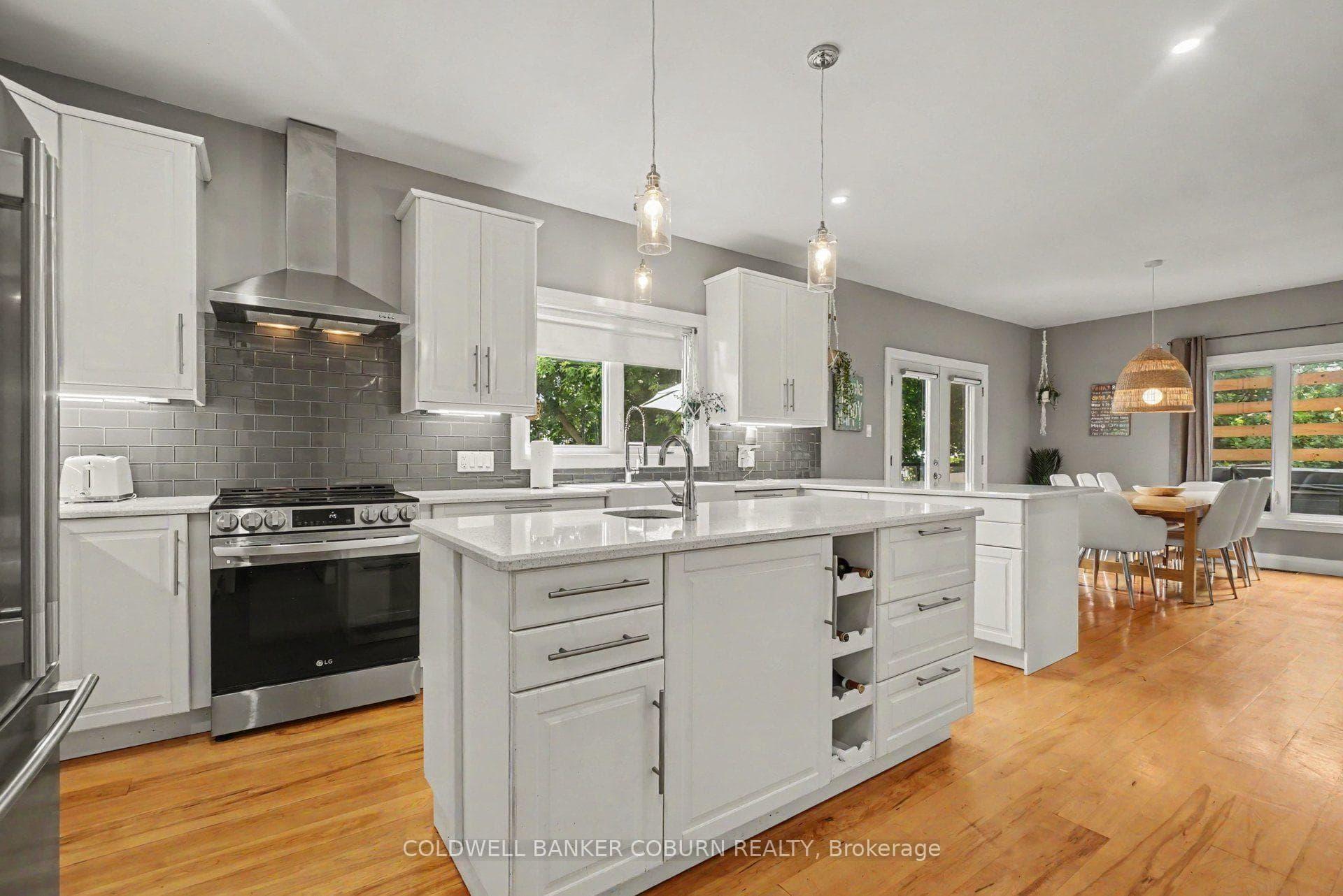 88 Tabitha Crescent photo 16
