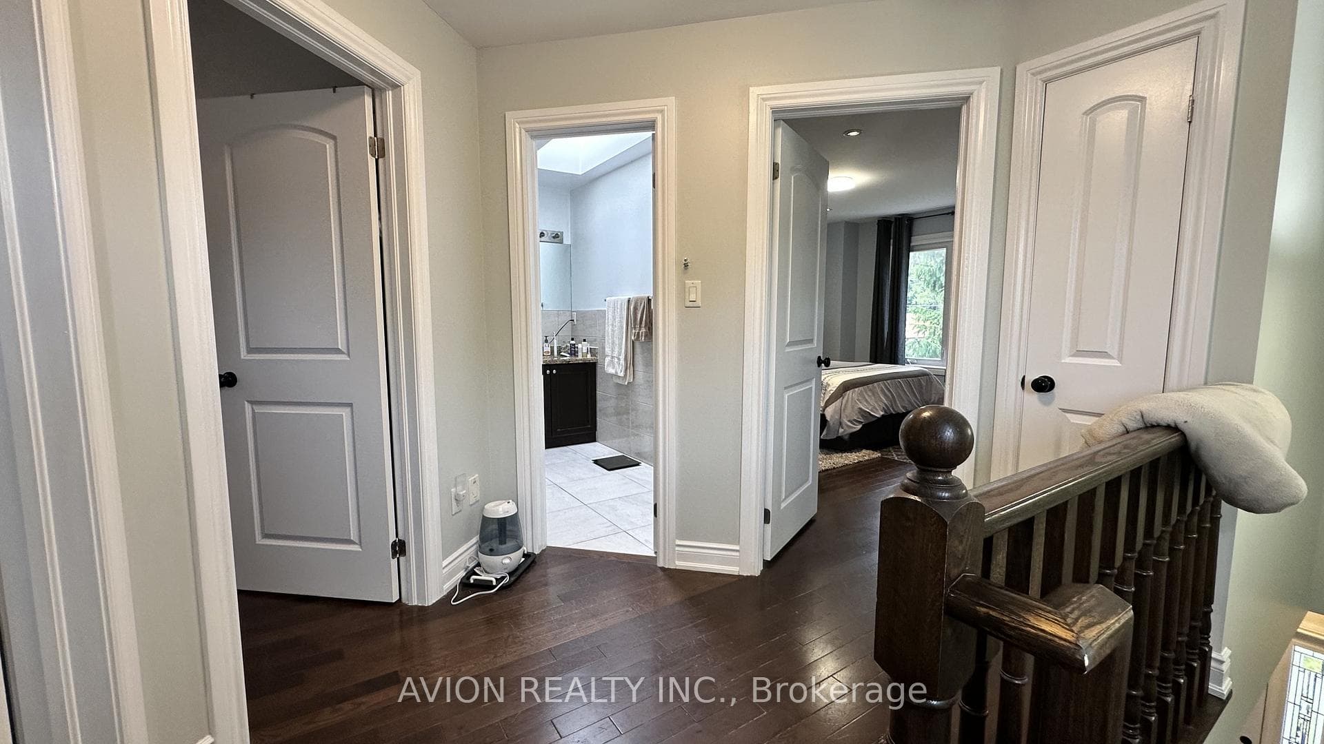 294 Warden Avenue photo 13
