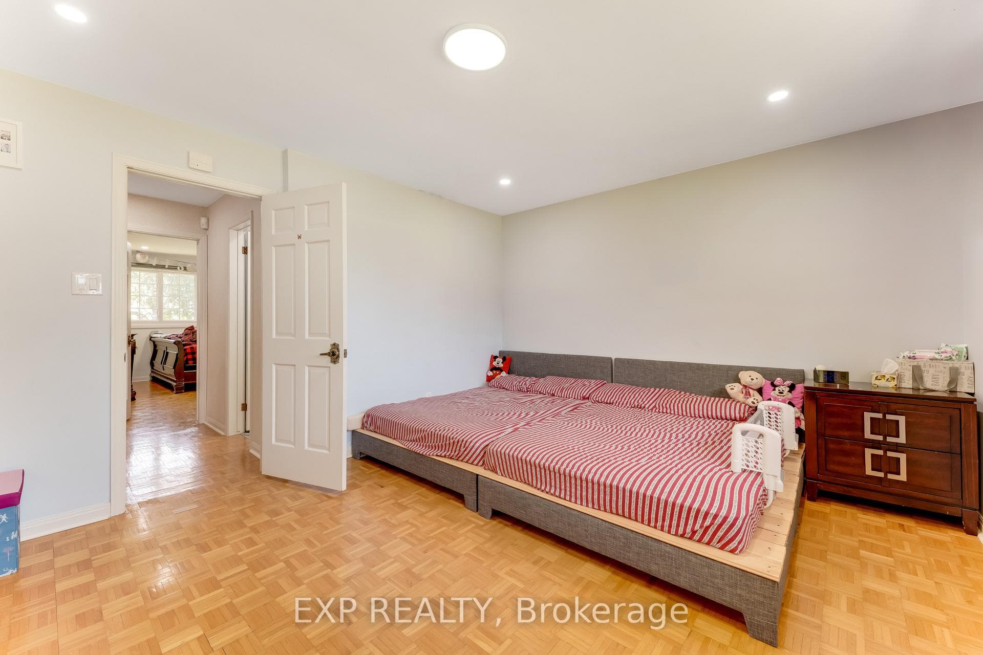 2047 Hamilton Road photo 40