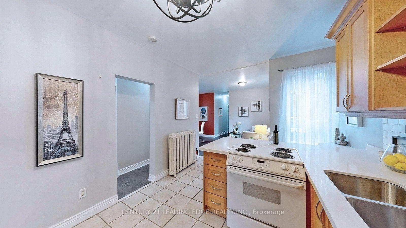233 BORDEN Street Unit UPPER LEVEL photo 7