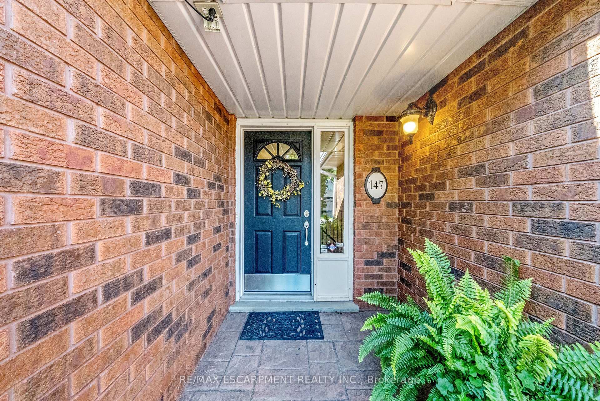 147 Lous Boulevard photo 4