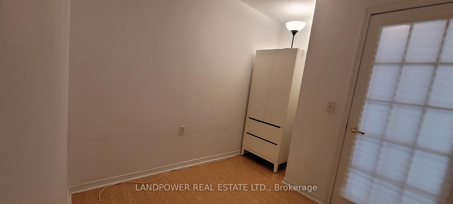22 Olive Avenue Unit 2012 photo 18