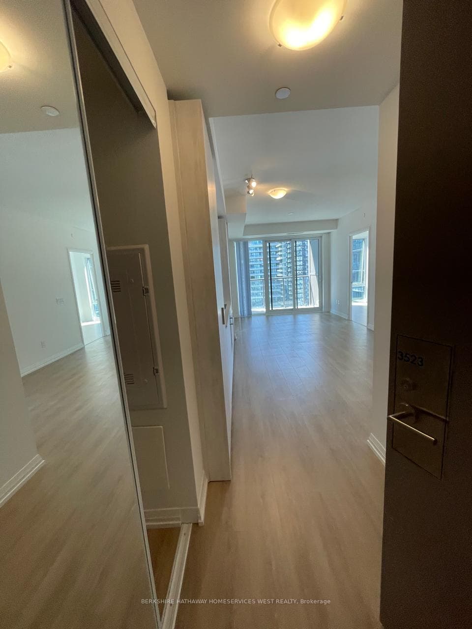 28 Widmer Street Unit 3523 photo 4