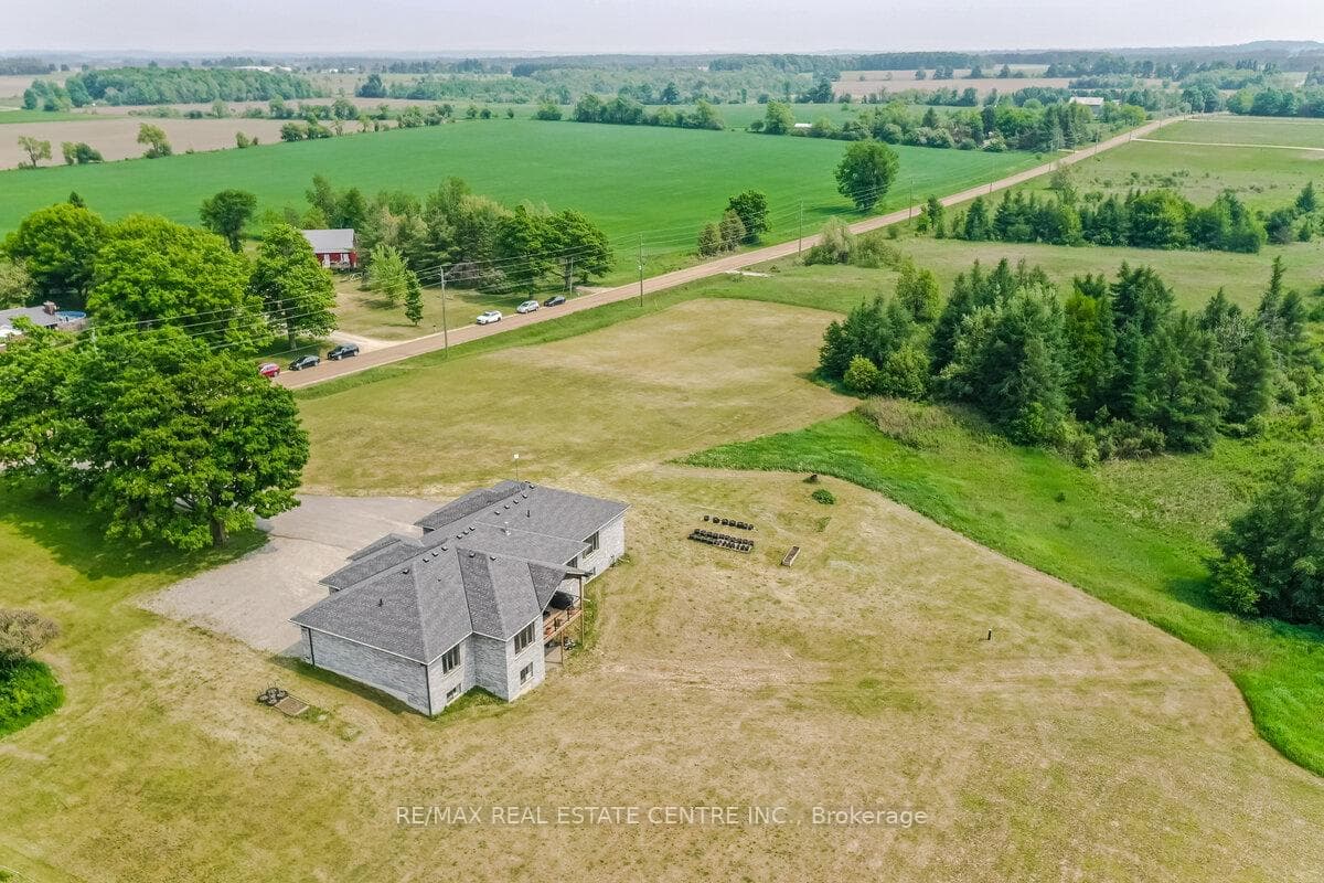 514446 2nd Line photo 36