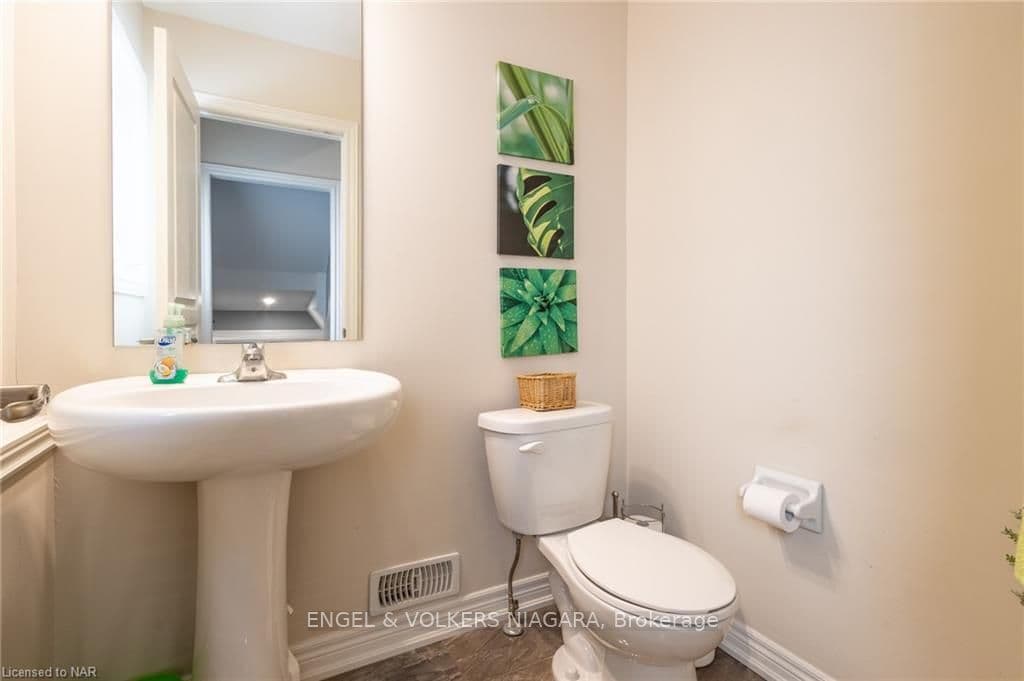 459 SILVERWOOD Avenue photo 29