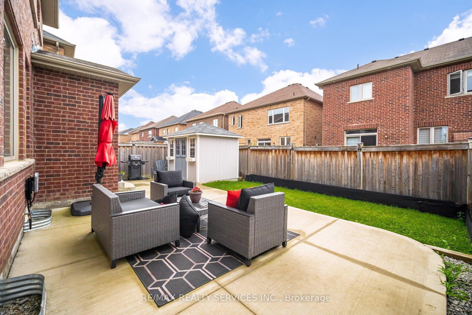 31 Humberstone Crescent photo 38