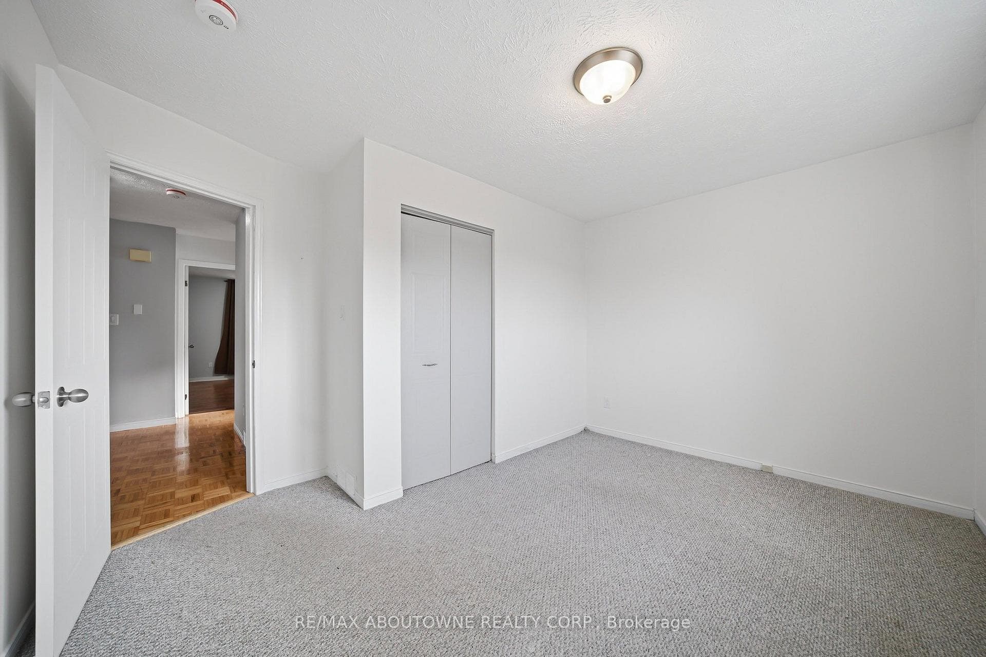 146 Bankside Drive Unit Upper photo 14