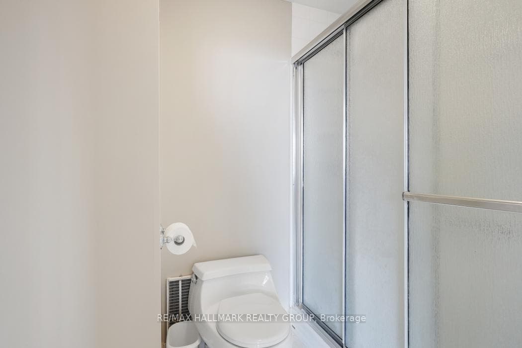 515 St Laurent Boulevard Unit 2509/10 photo 29