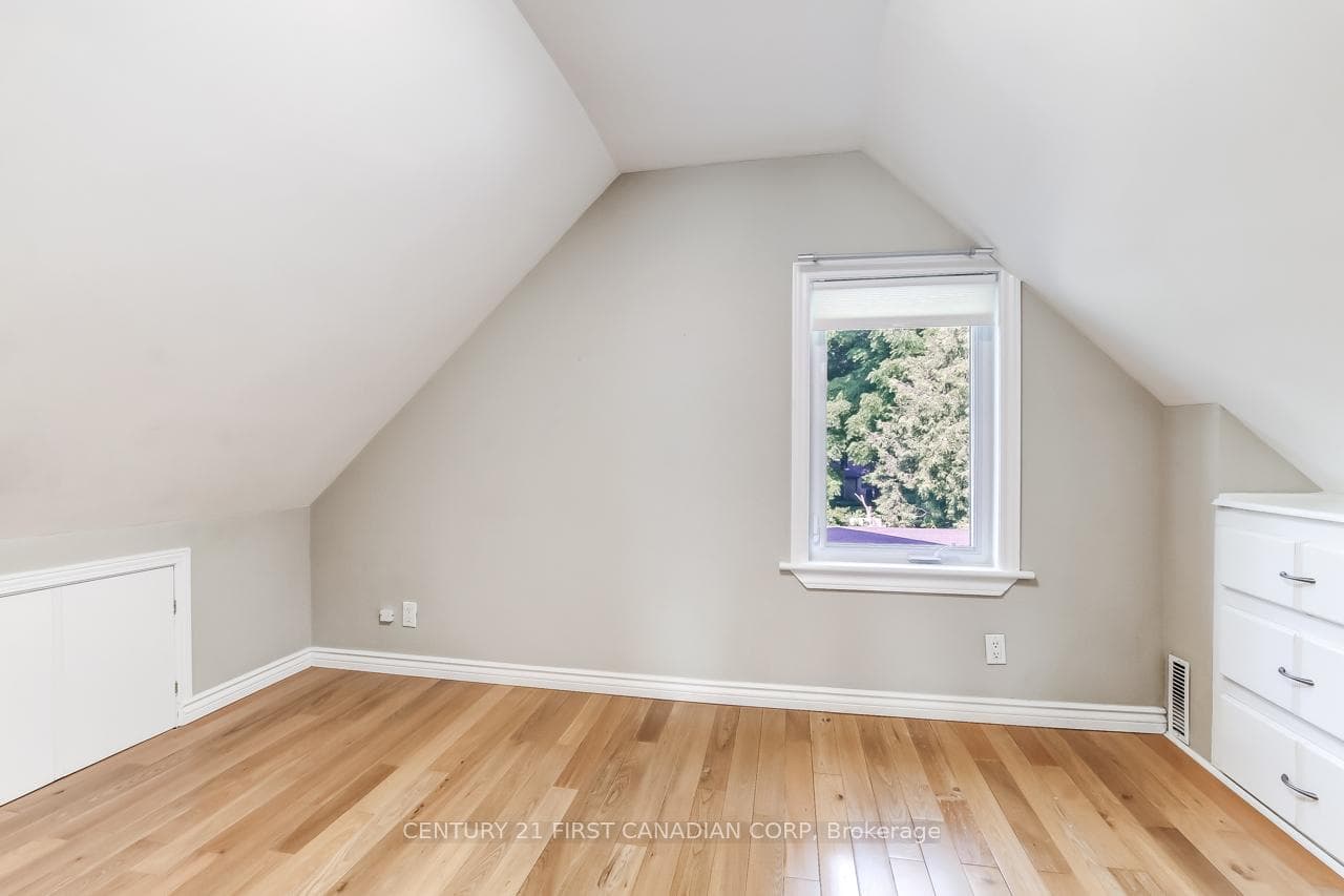 103 Edward Street photo 12