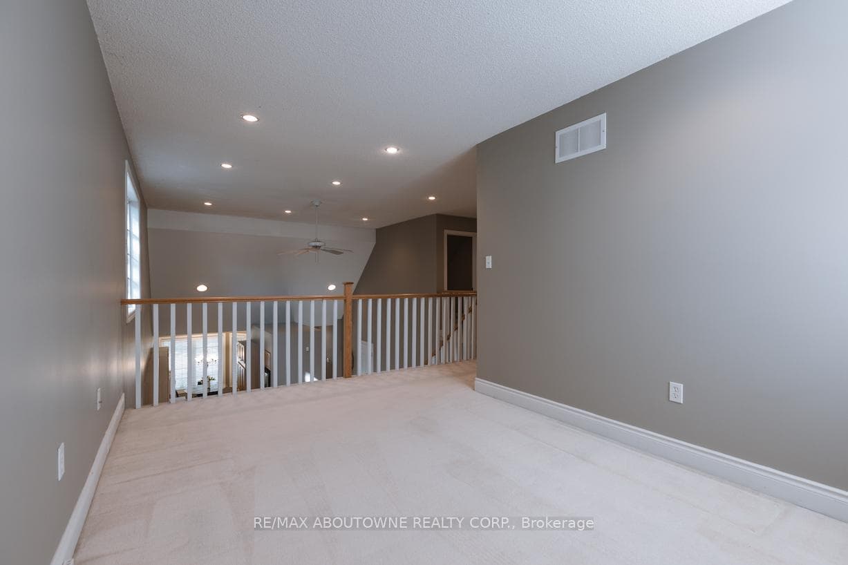5427 Lakeshore Road Unit 11 photo 21