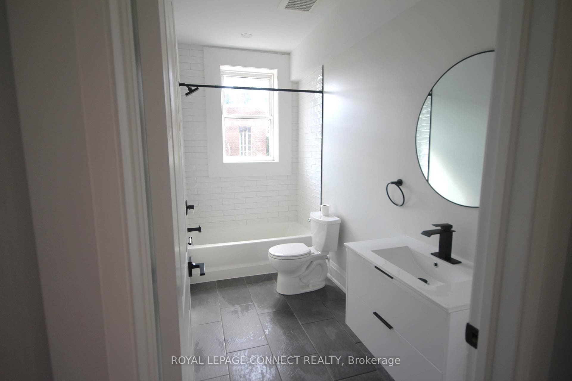 55 Cayuga Street photo 33
