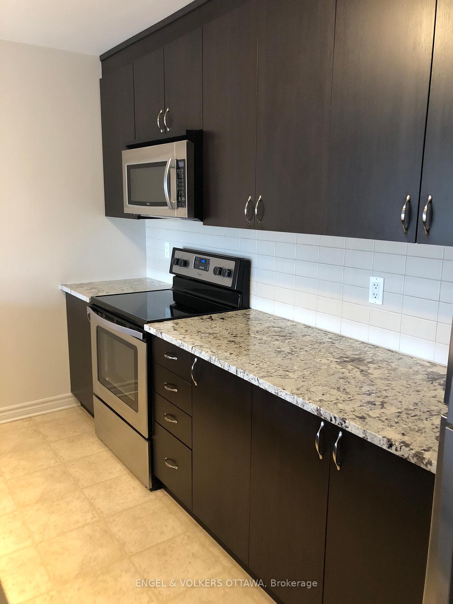 139 Harthill Way Unit C photo 4