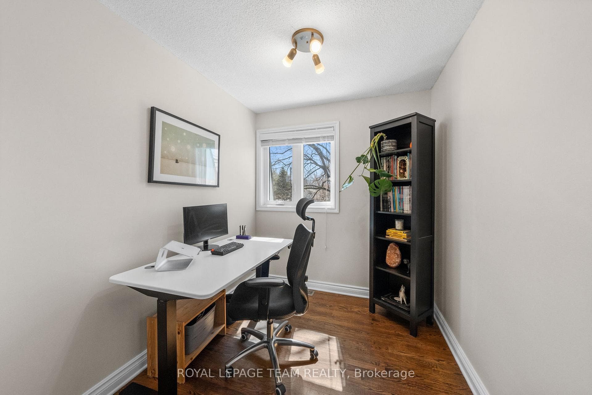 1081 Boucher Crescent photo 34