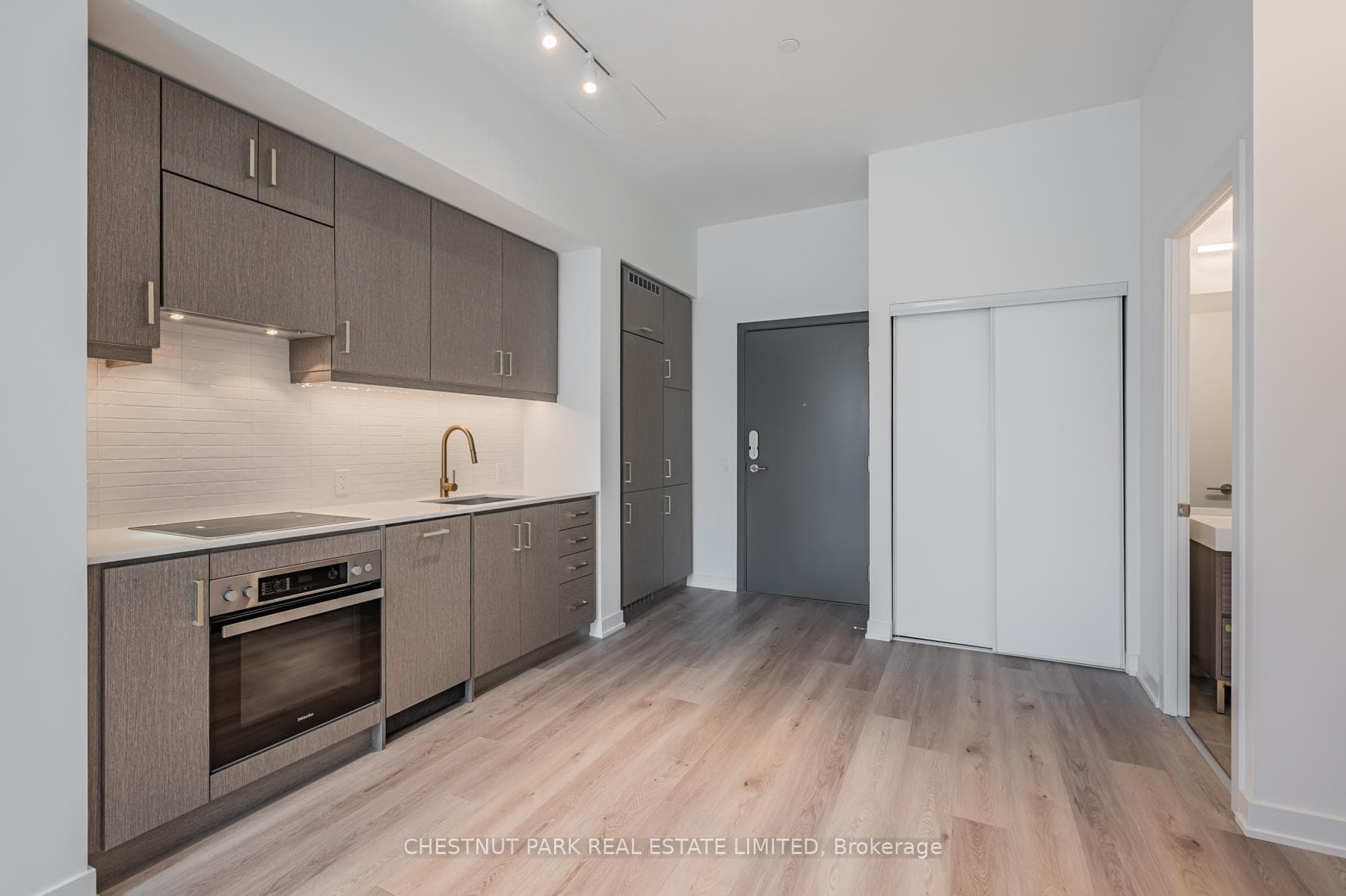9 Tecumseth Street Unit 108 photo 6