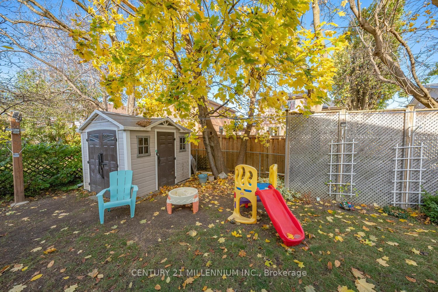 60 Camberley Crescent photo 23