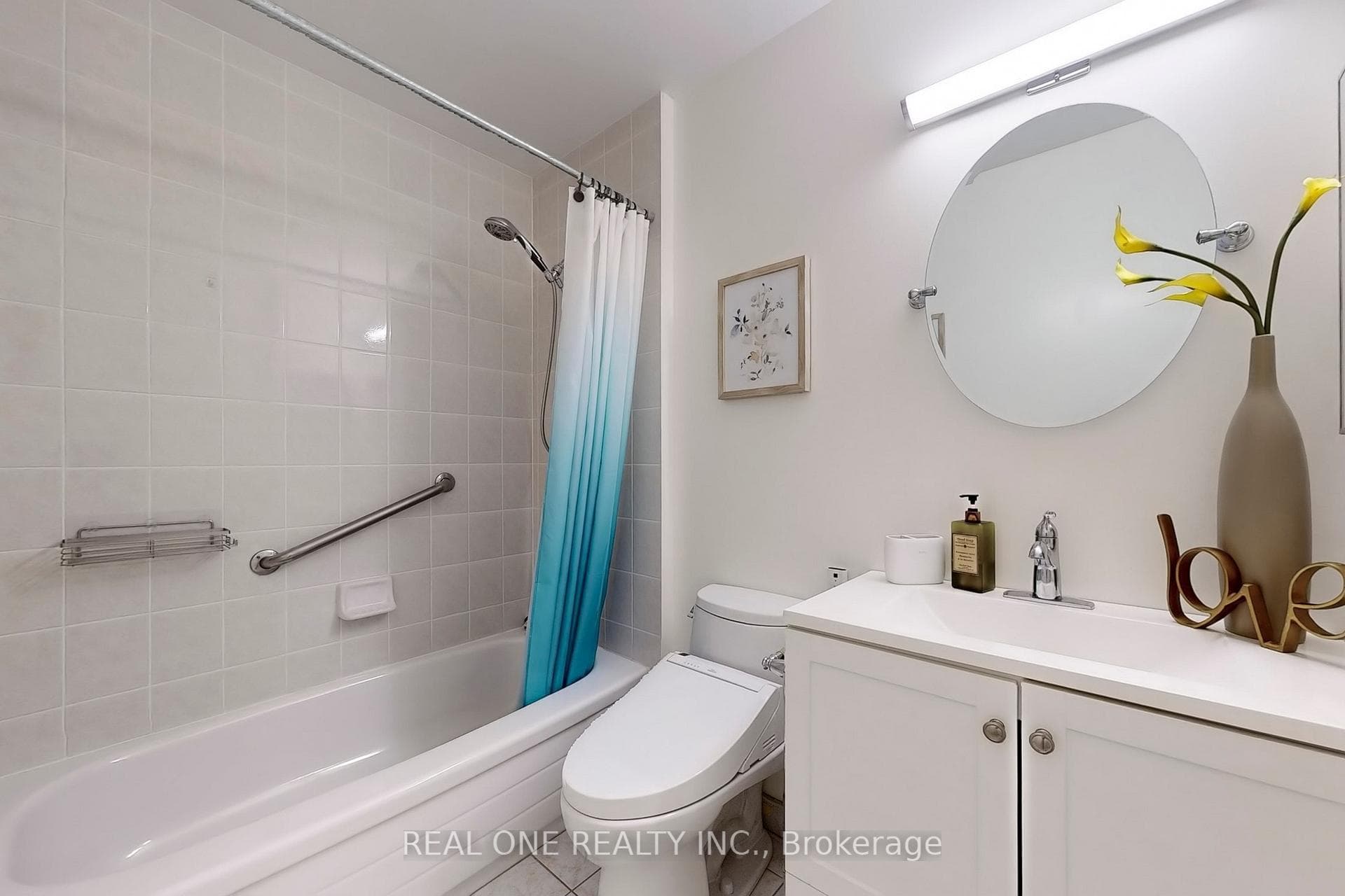 8 Covington Road Unit 101 photo 26