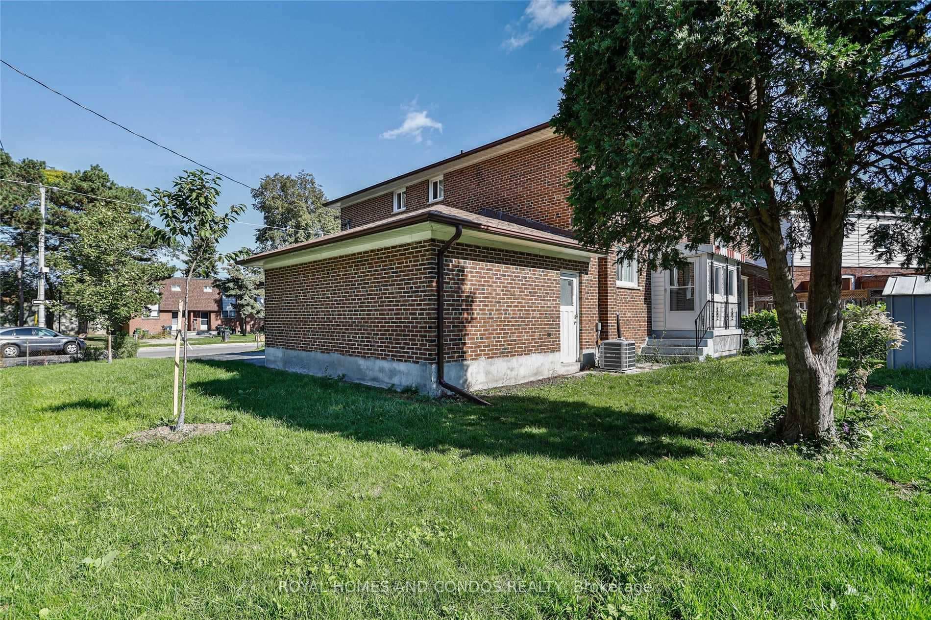25 Goodwood Park Crescent Unit Bsmt 2 photo 15