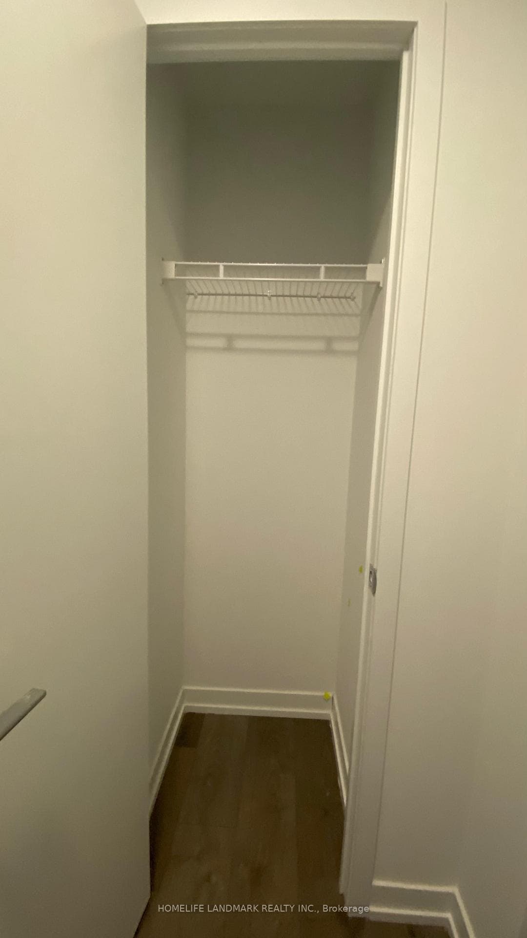 270 Dufferin Street Unit 712 photo 9