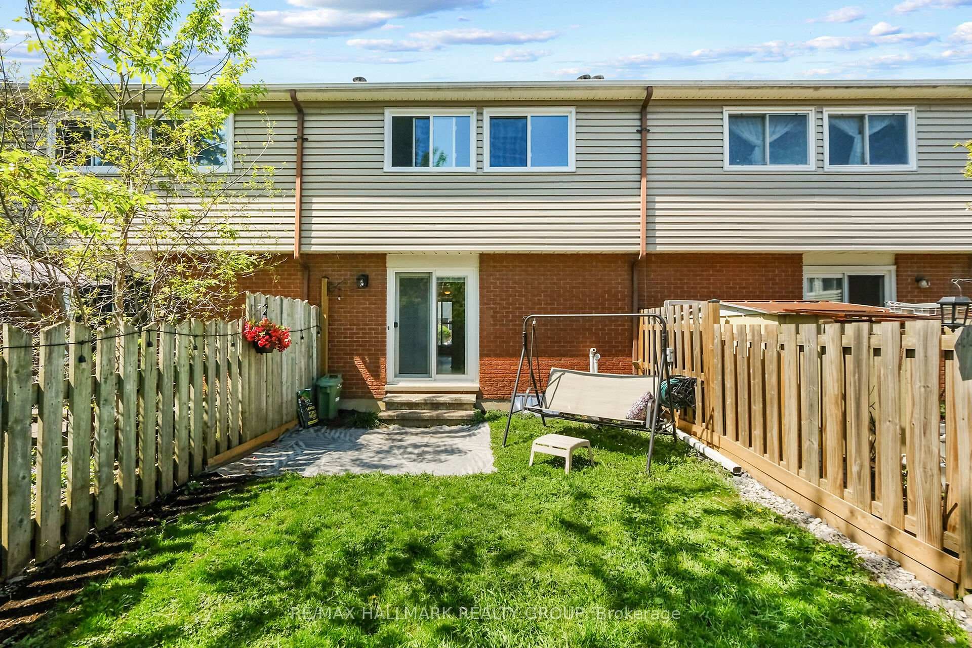 1468L Heatherington Road photo 22