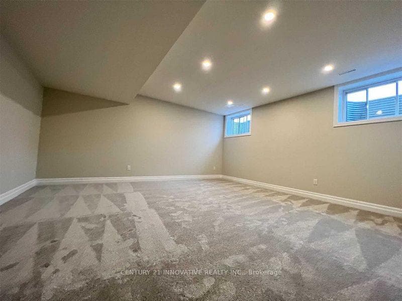 16 Keba Crescent photo 11