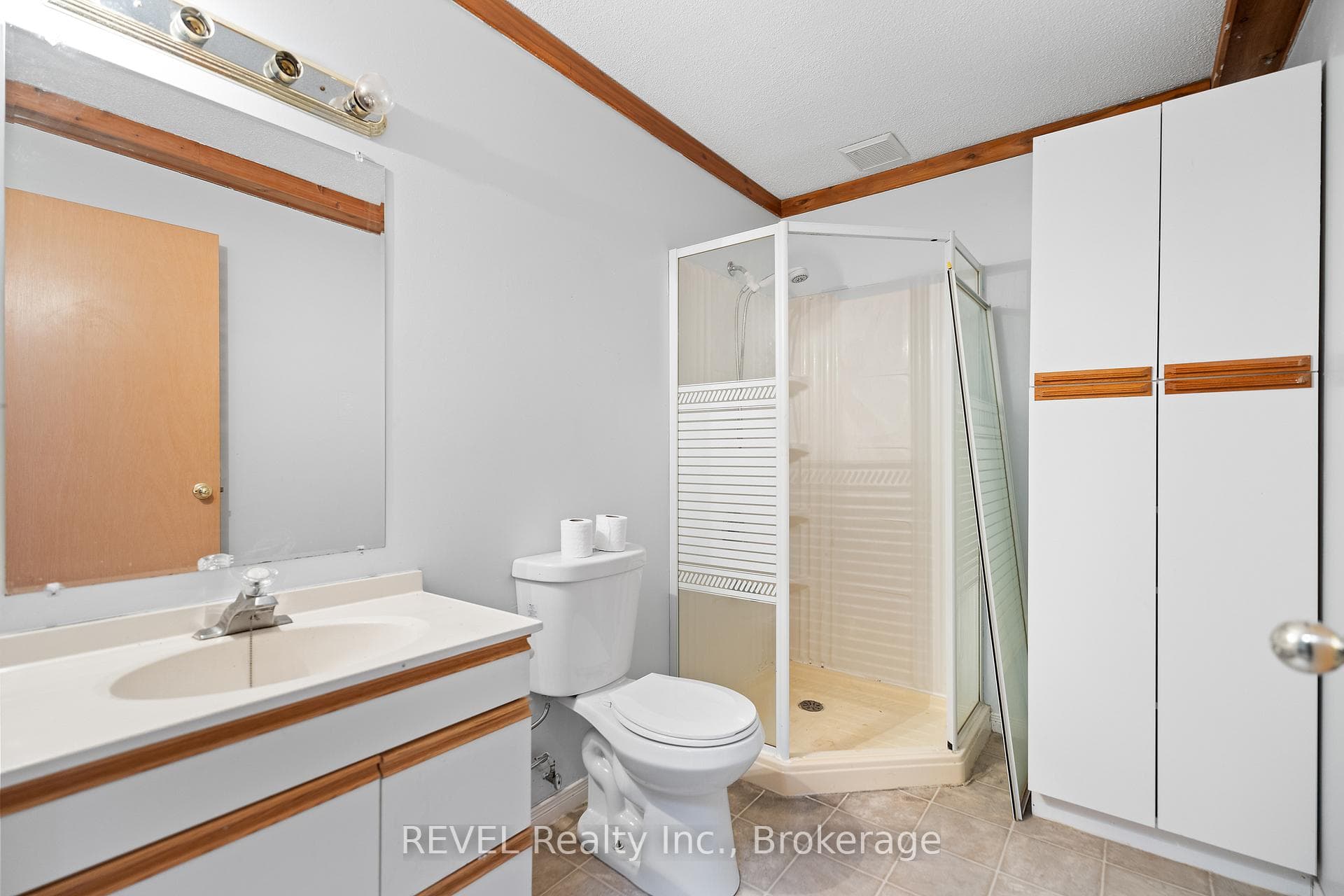 1 Prince Edward Drive photo 25
