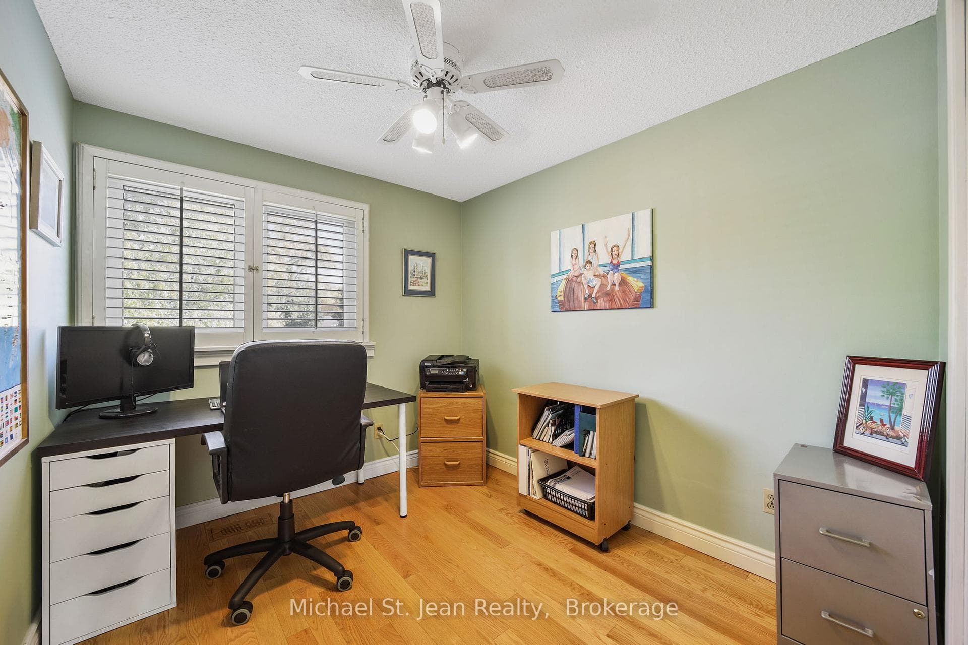 3236 Hornbeam Crescent photo 17