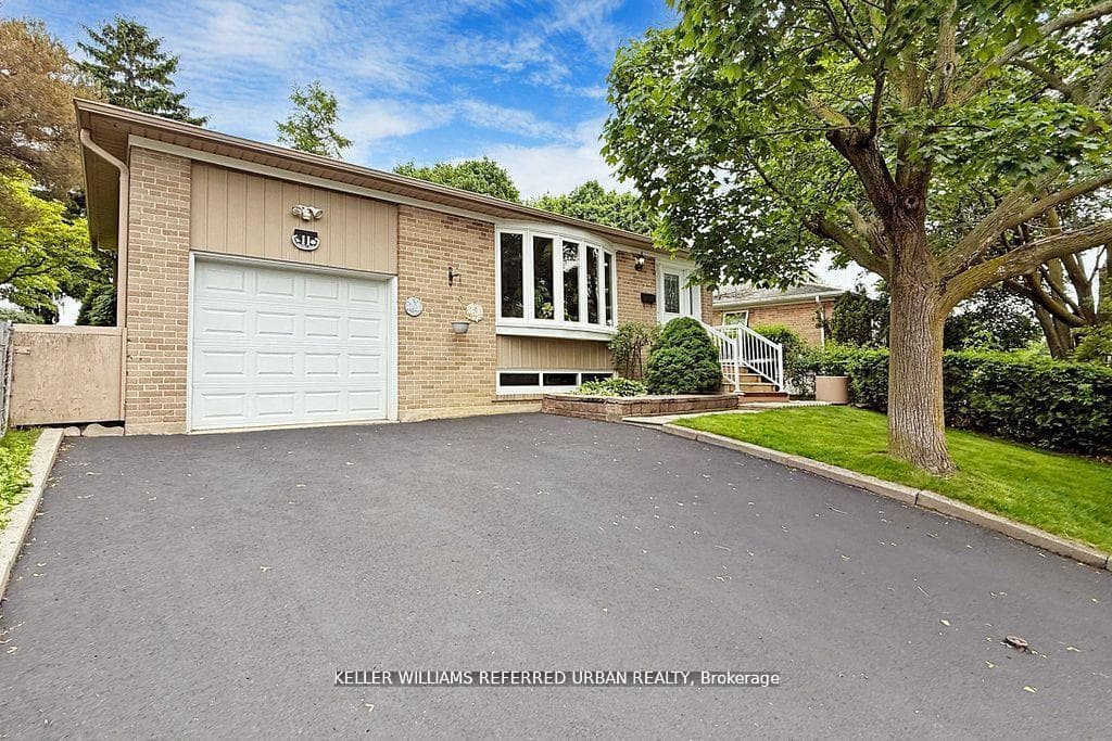 11 Midcroft Drive photo 2