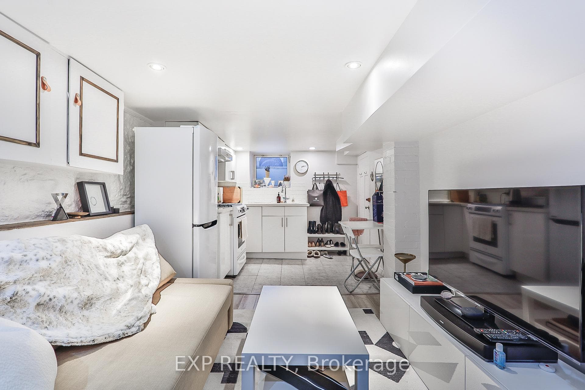 61 Delaware Avenue Unit Lower photo 5