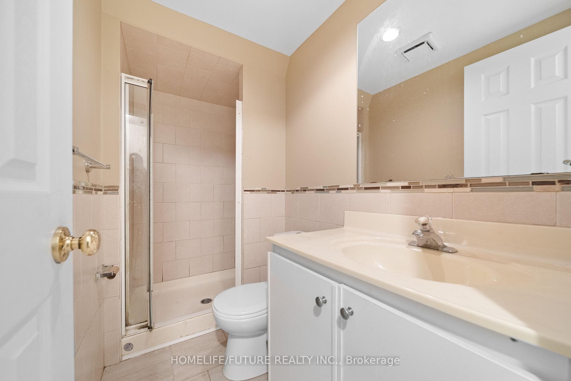 6 Mcmillan Avenue photo 32