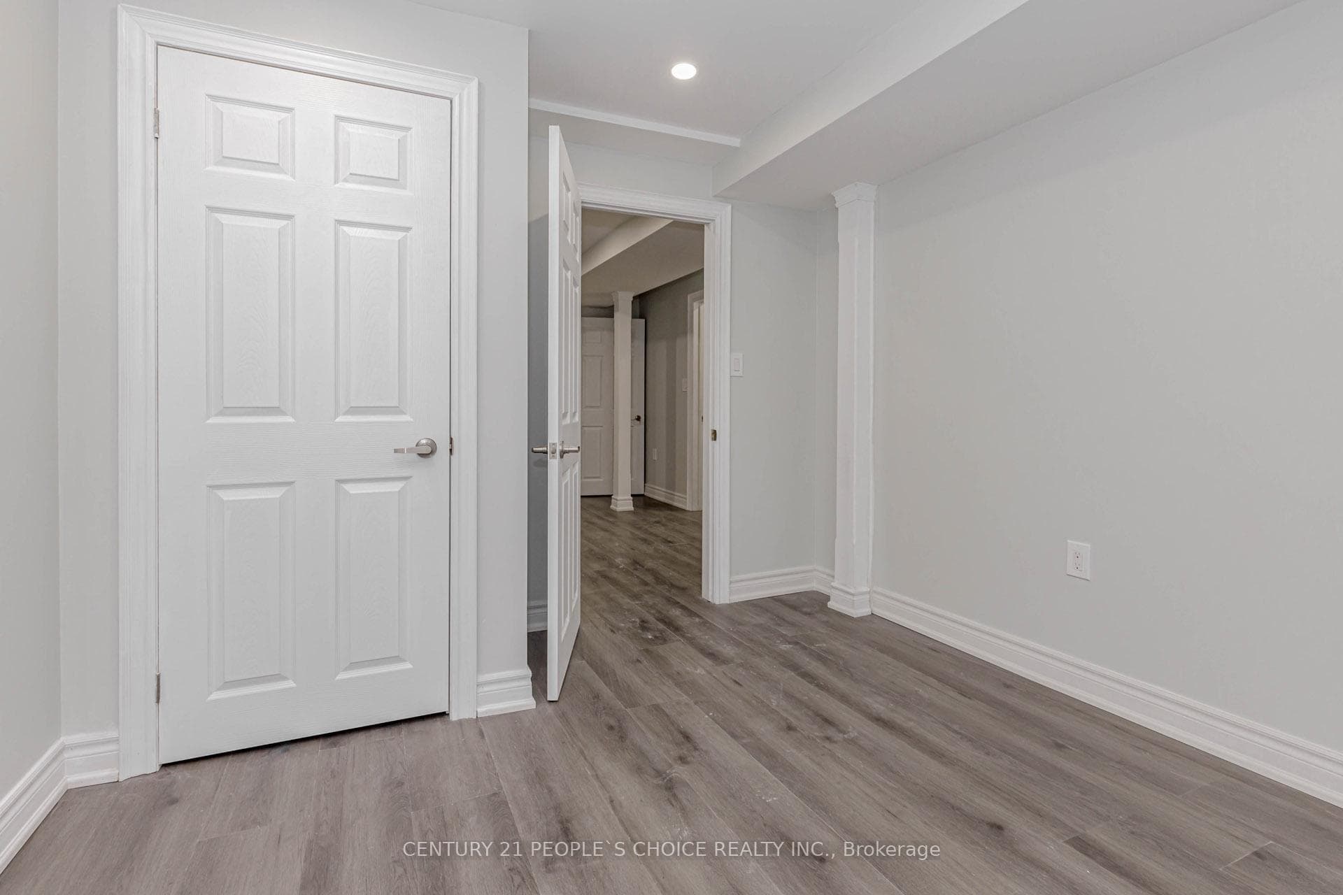 5844 Gant Crescent Unit BSMT photo 19