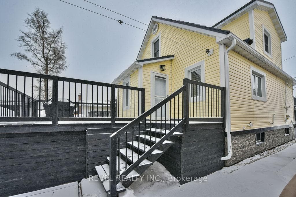 277 Tamarack Street photo 2