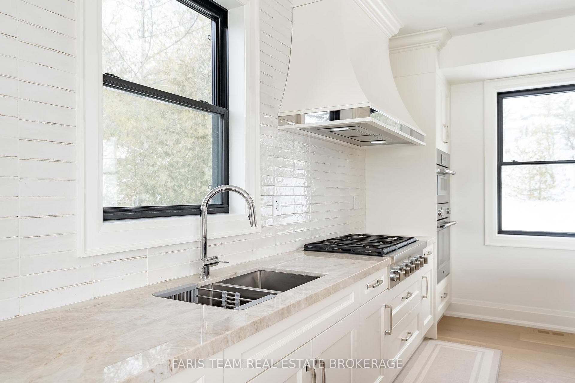 23 Trew Avenue photo 9