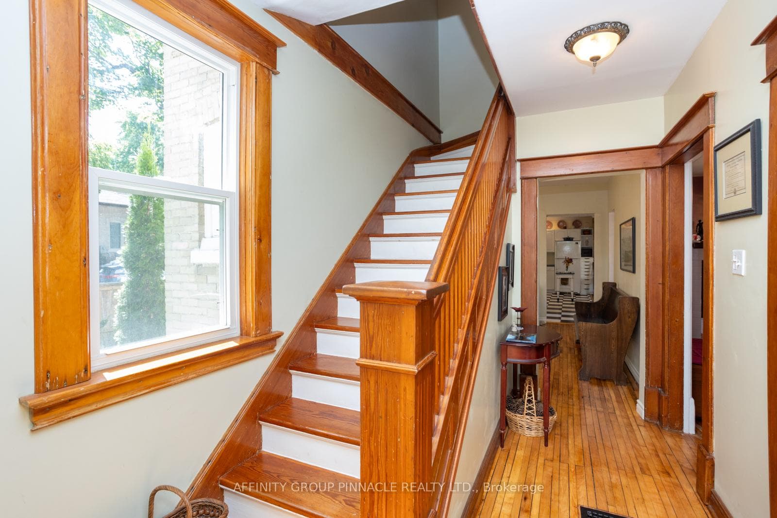 367 Bay Street photo 12