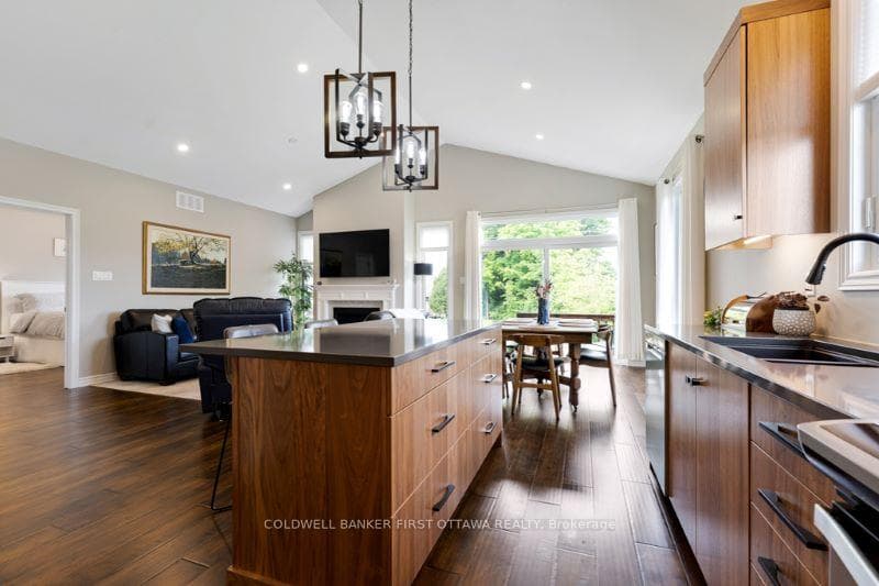 21 Seabert Drive photo 11