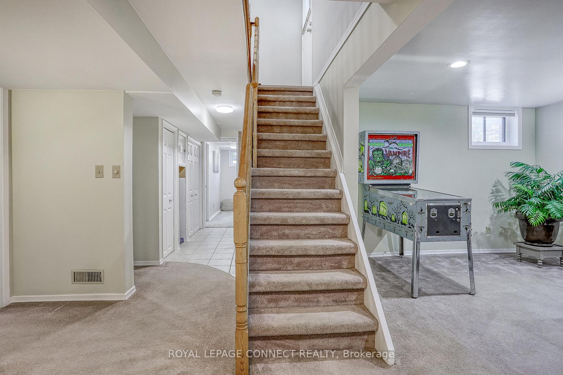 1166 Ridgecrest Avenue photo 28