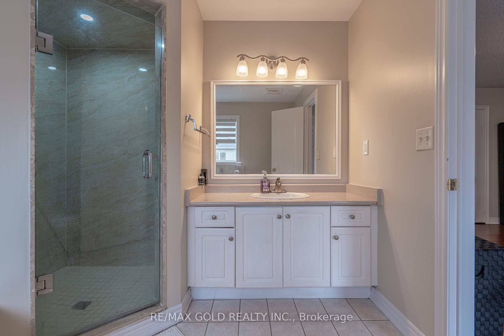 409 Fernforest Drive photo 19