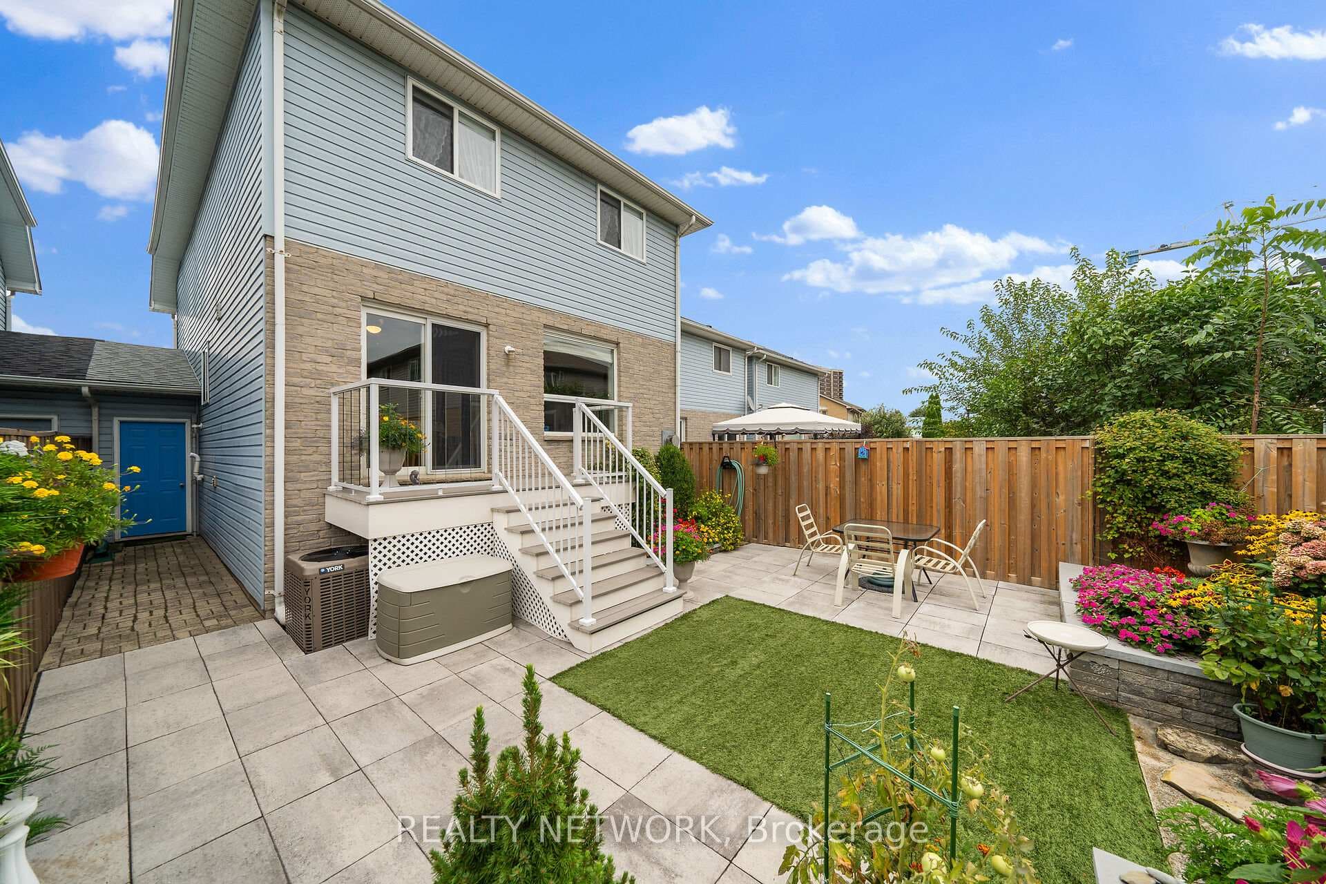 84 Frances Avenue photo 36