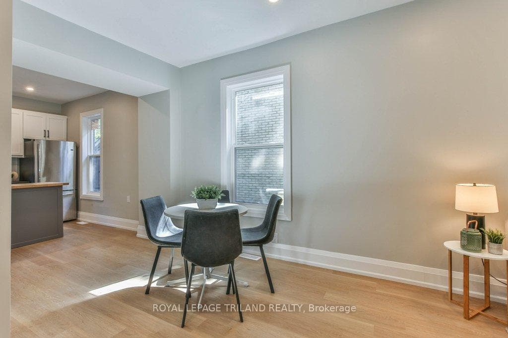 93 MALAKOFF Street photo 19