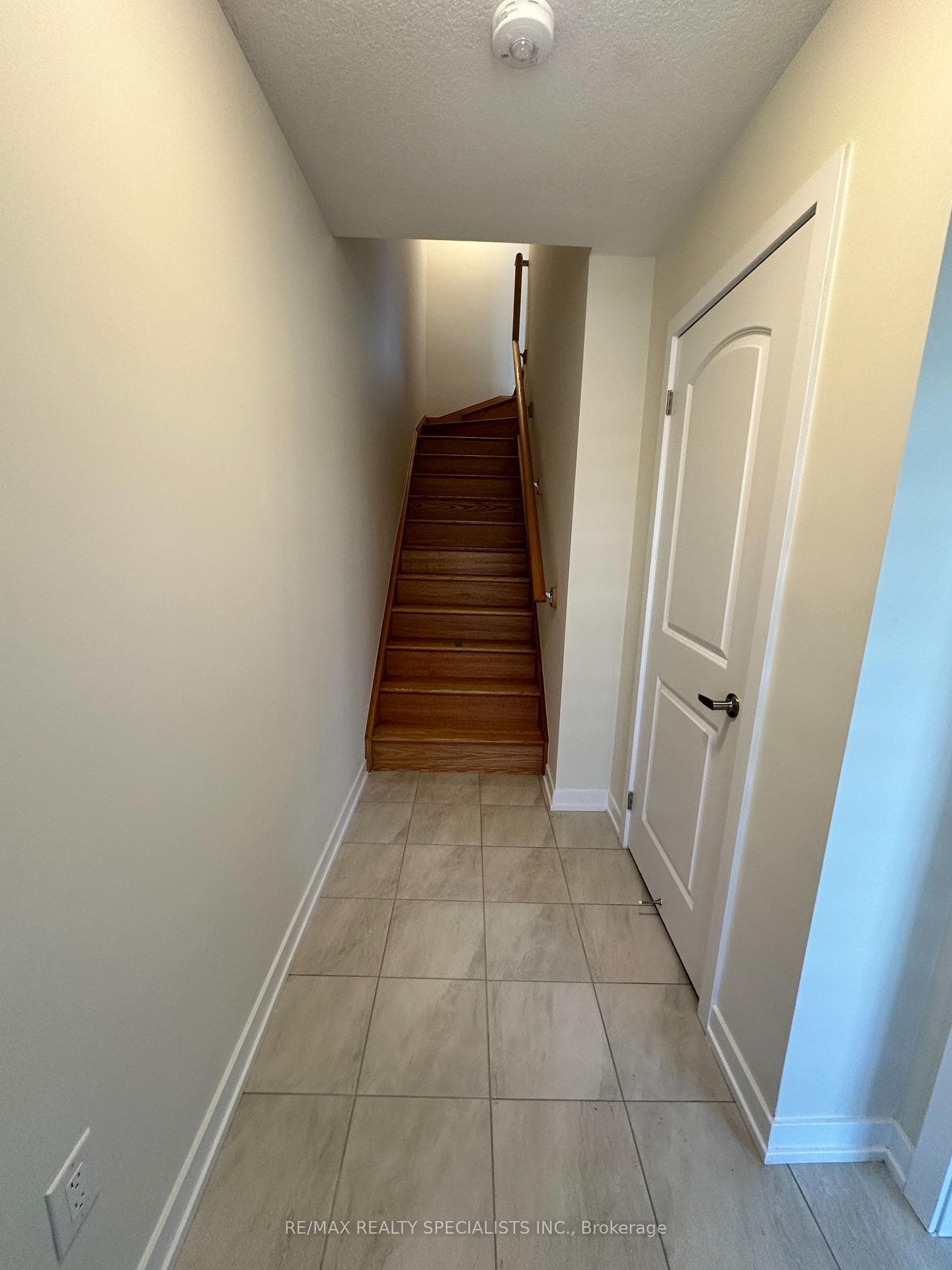 101 MELODY Lane photo 30